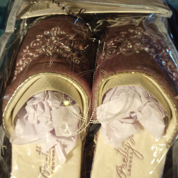 NIP Ladies slippers - Picture 1 of 3